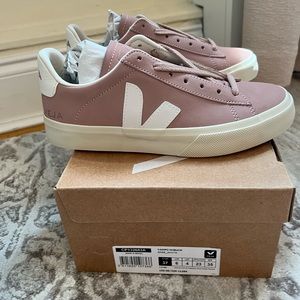 Veja campo leather sneakers size 37 NIB